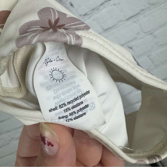 Rylee and Cru Delphine Rashguard One Piece Floral Bathing Suit Size 3-6m - Picture 6 of 6